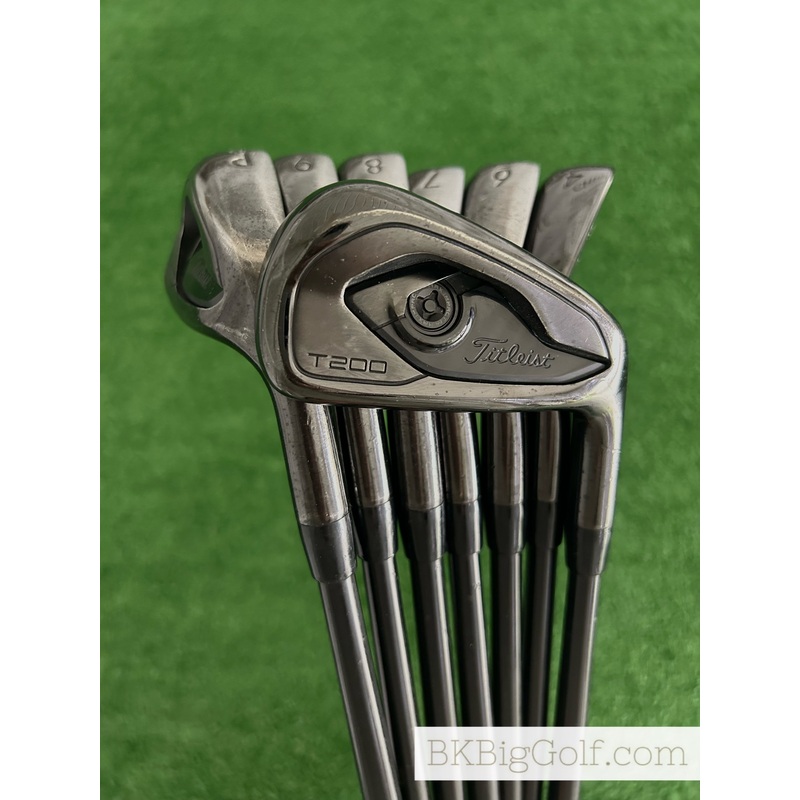 Titleist T200 Forged Black Iron Set 4-P / Dynamic Gold 105 Black Stiff