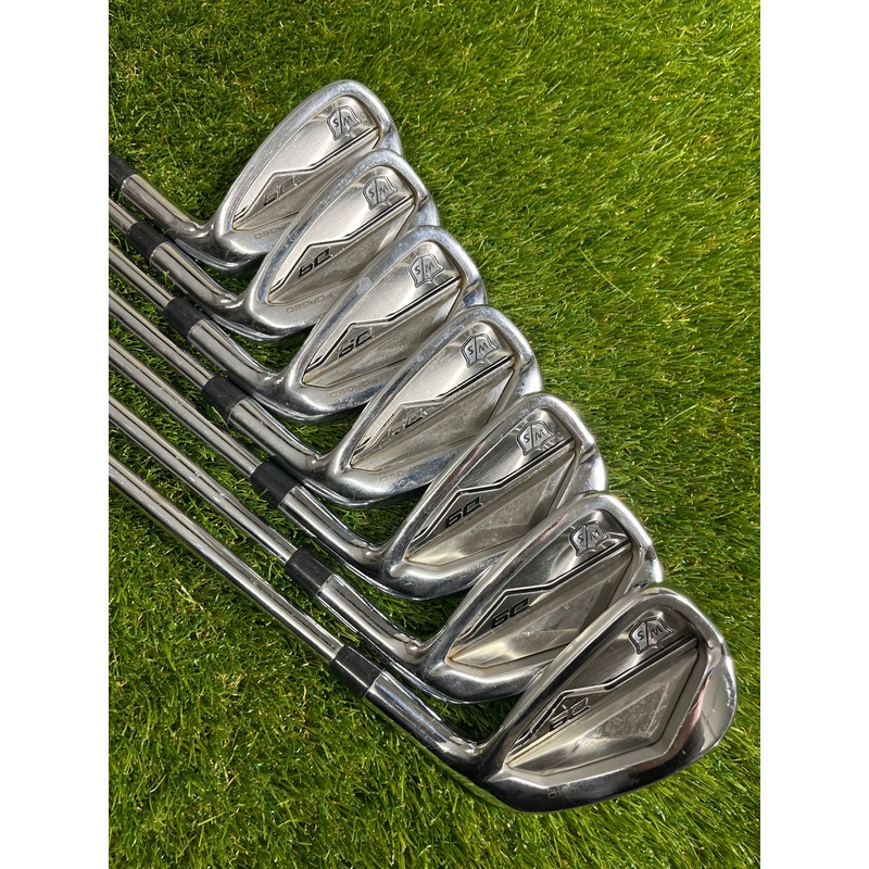 Wilson D9 4-PW Irons