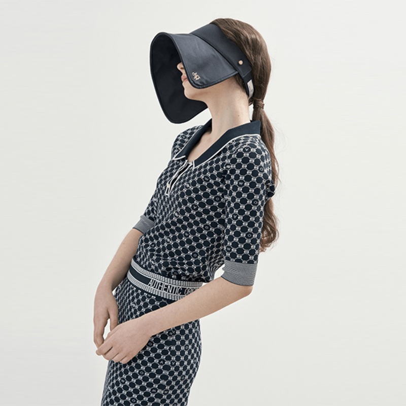 AOW Jaqurad T-Collar Knit