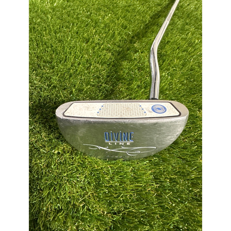 Odyssey Divine Line 33″ Putter